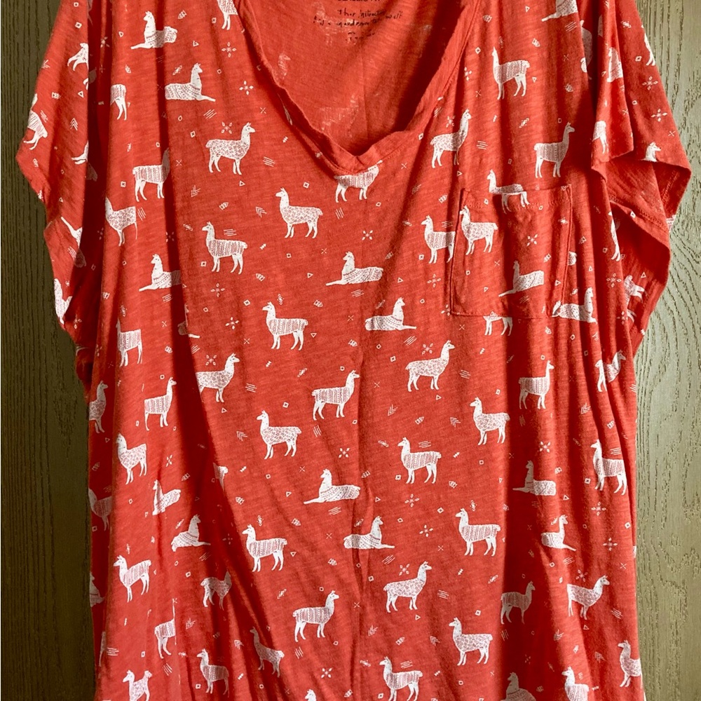 Torrid Red Llama Print Short Sleeve Tee